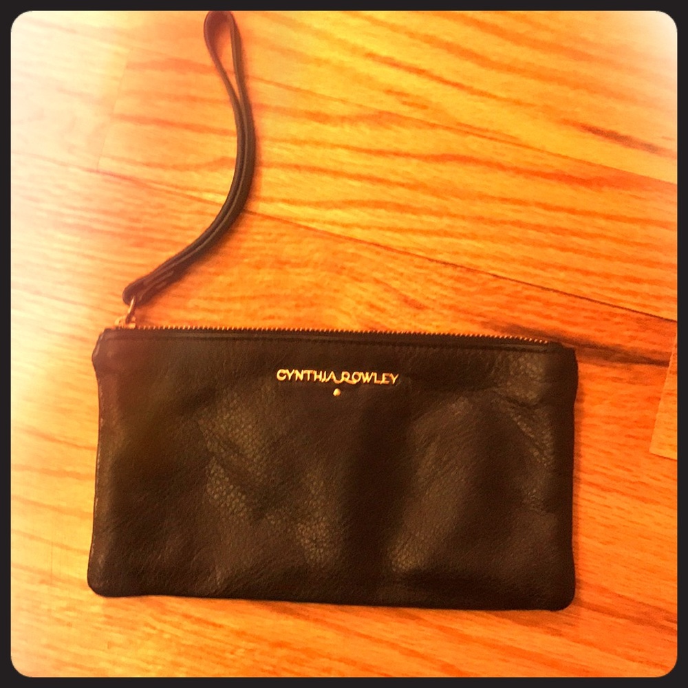 Black wristlet